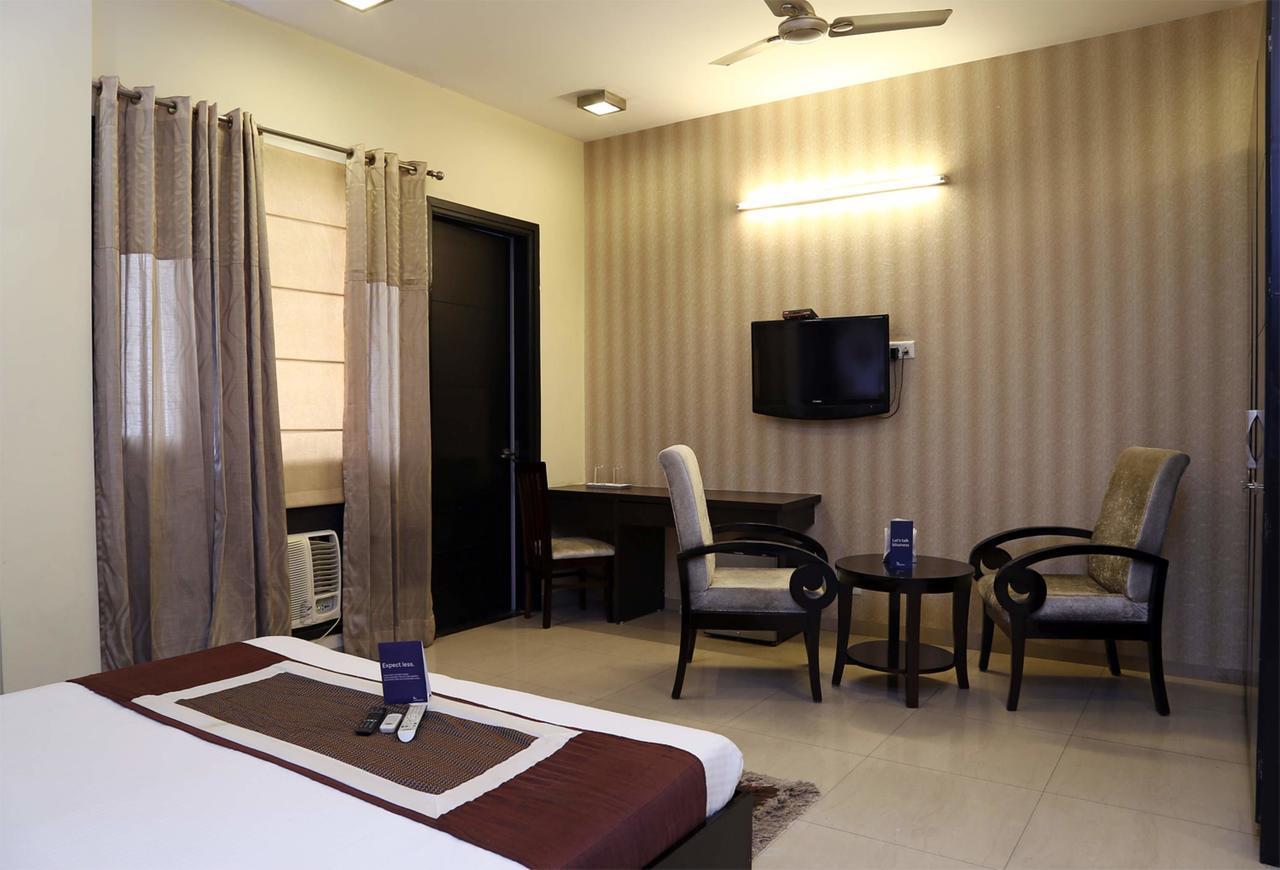Fabhotel Signature Cyber Park Delhi  Exterior foto