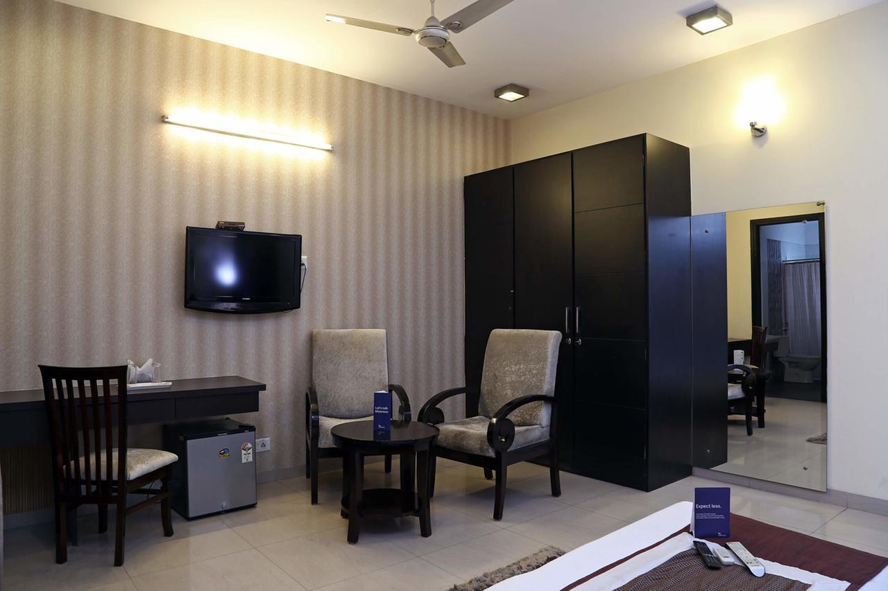Fabhotel Signature Cyber Park Delhi  Exterior foto