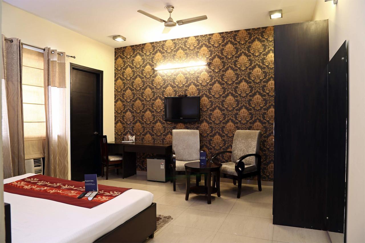 Fabhotel Signature Cyber Park Delhi  Exterior foto