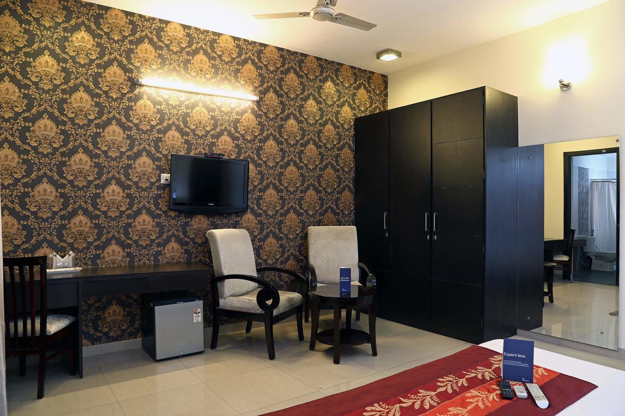 Fabhotel Signature Cyber Park Delhi  Exterior foto