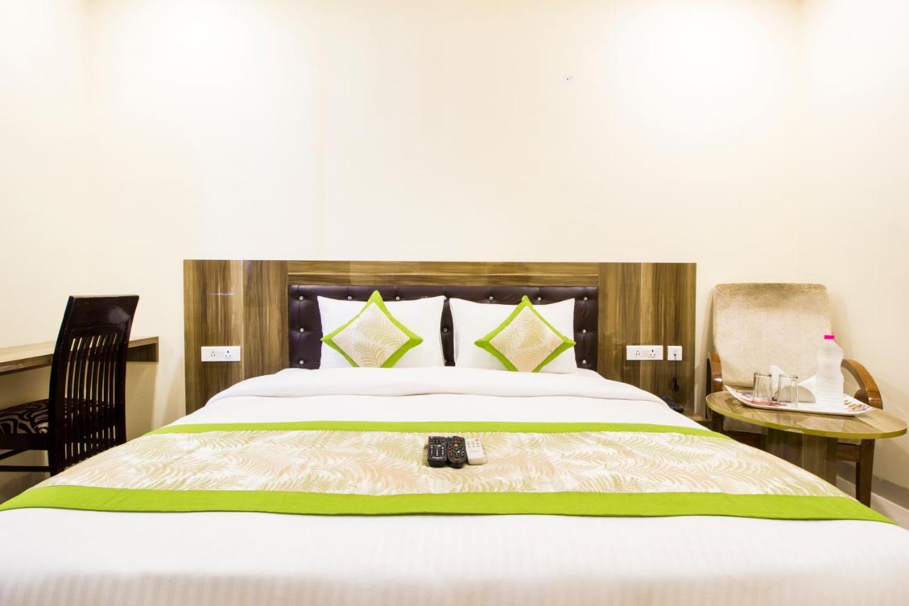 Fabhotel Signature Cyber Park Delhi  Exterior foto