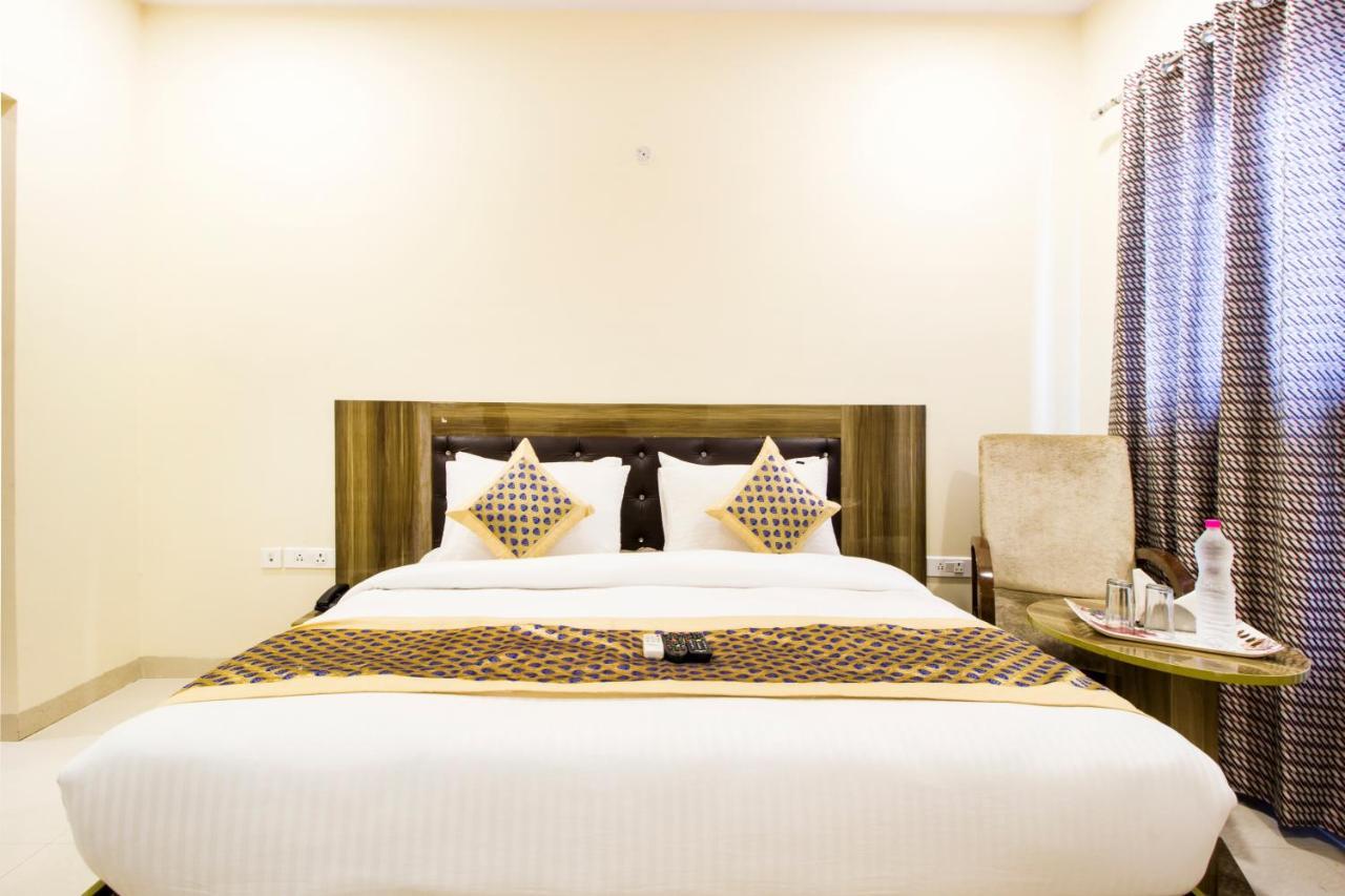 Fabhotel Signature Cyber Park Delhi  Exterior foto