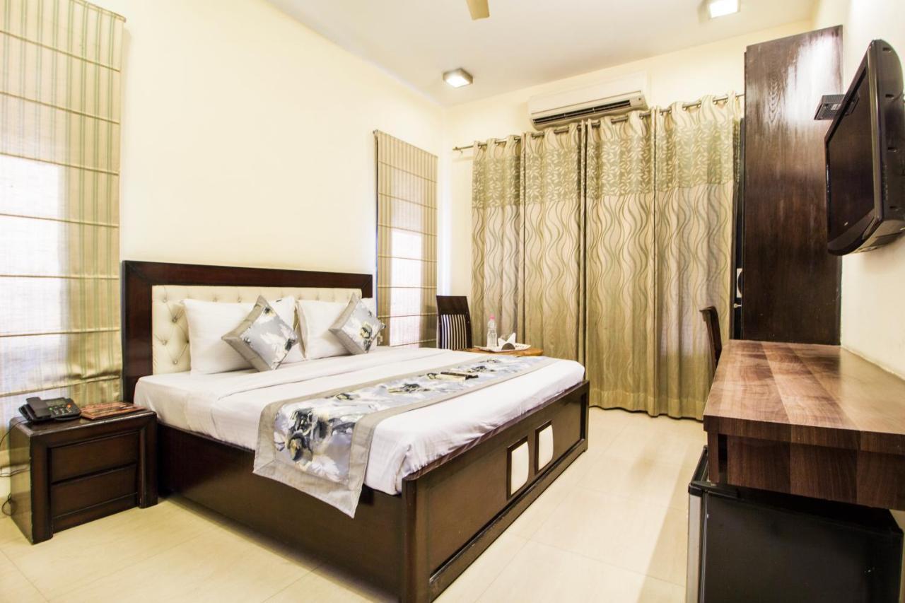 Fabhotel Signature Cyber Park Delhi  Exterior foto
